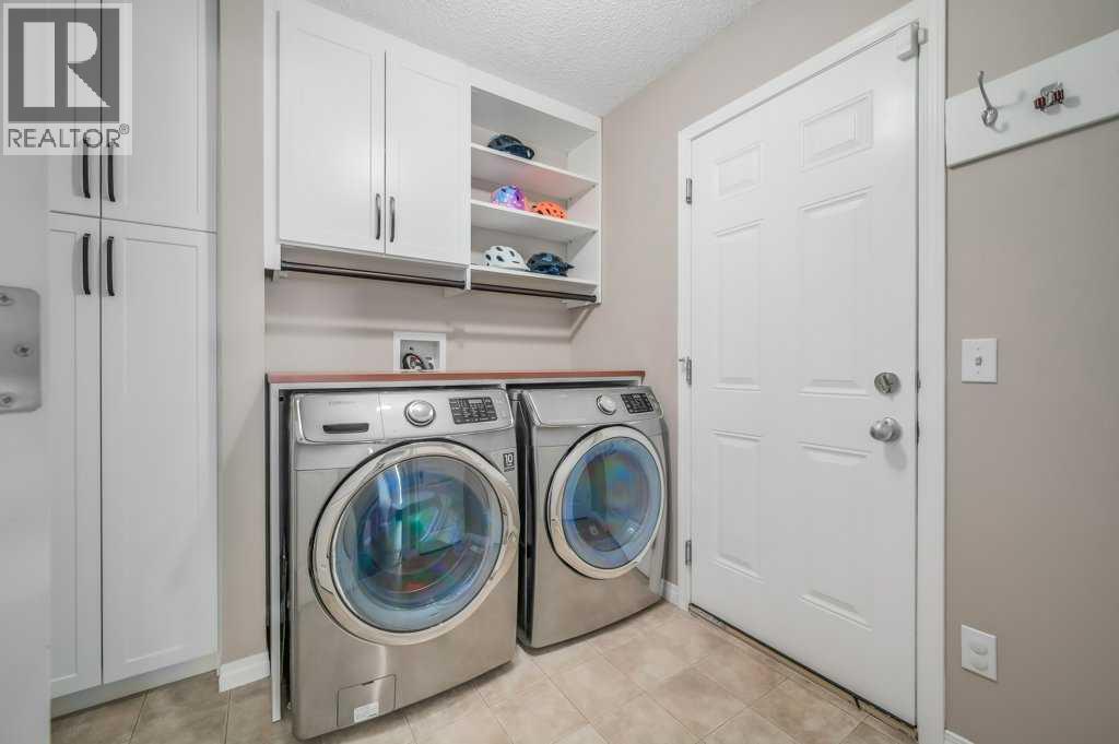 Photo 15 of 4 Cougarstone Common Sw, Calgary AB