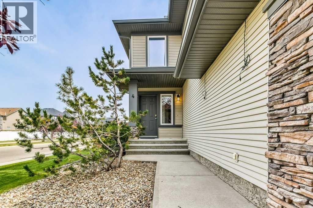 Photo 2 of 4 Cougarstone Common Sw, Calgary AB