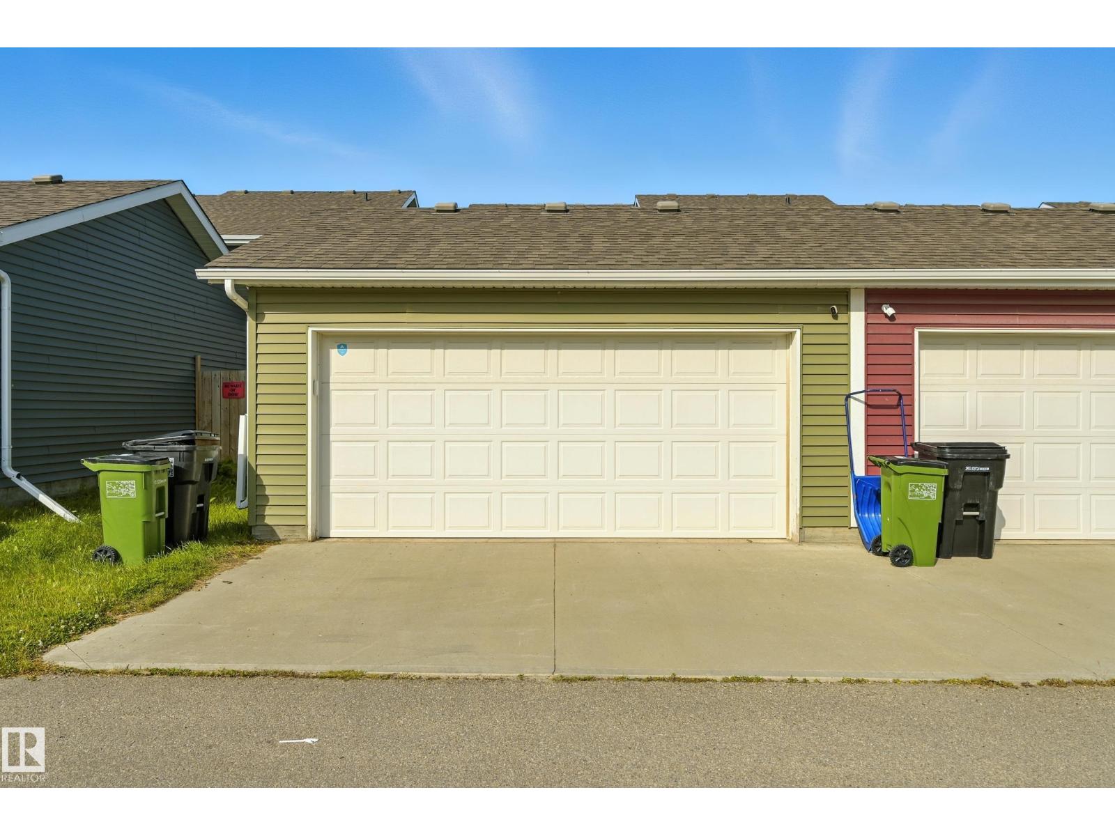 Photo 28 of 2677 Maple Wy Nw, Edmonton AB