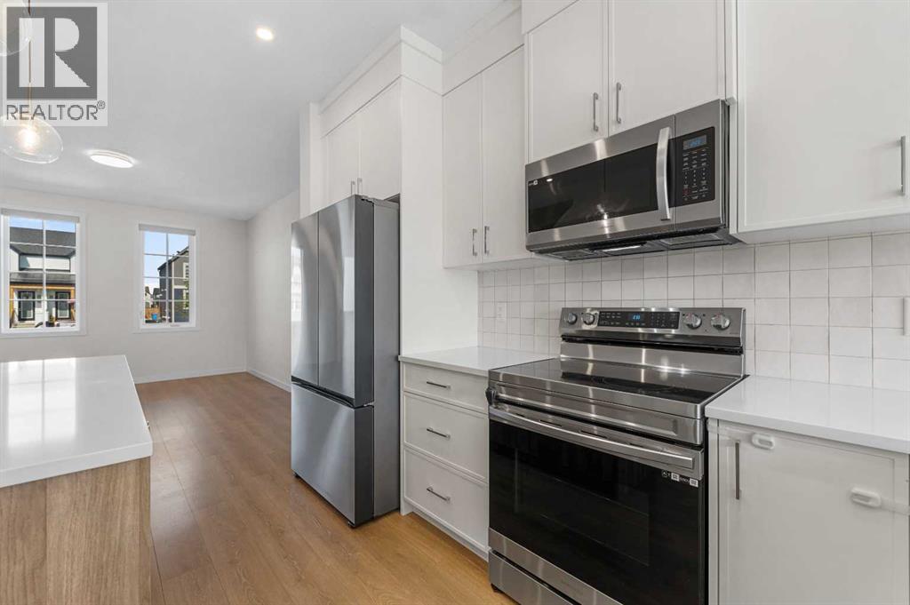 Photo 11 of 1961 Rangeview Drive Se, Calgary AB
