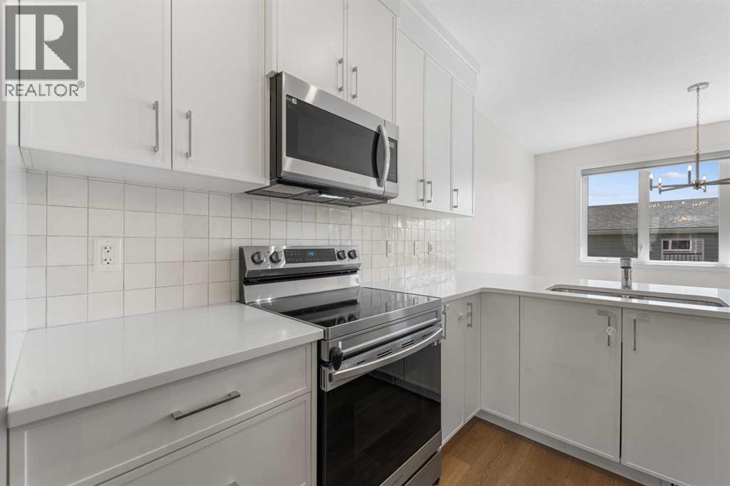 Photo 10 of 1961 Rangeview Drive Se, Calgary AB