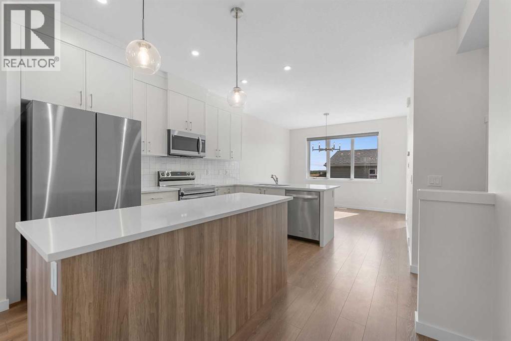 Photo 8 of 1961 Rangeview Drive Se, Calgary AB