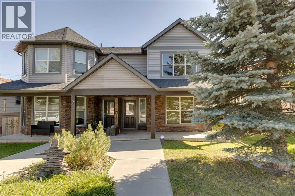 Photo 1 of 909 15 Avenue Ne, Calgary AB