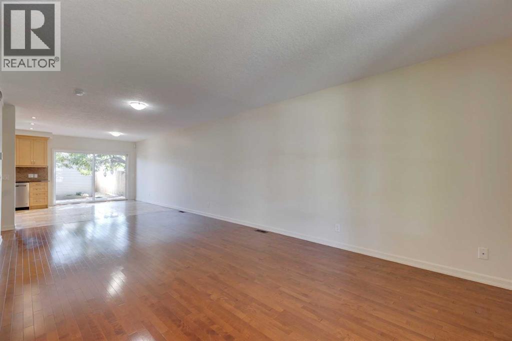 Photo 12 of 909 15 Avenue Ne, Calgary AB