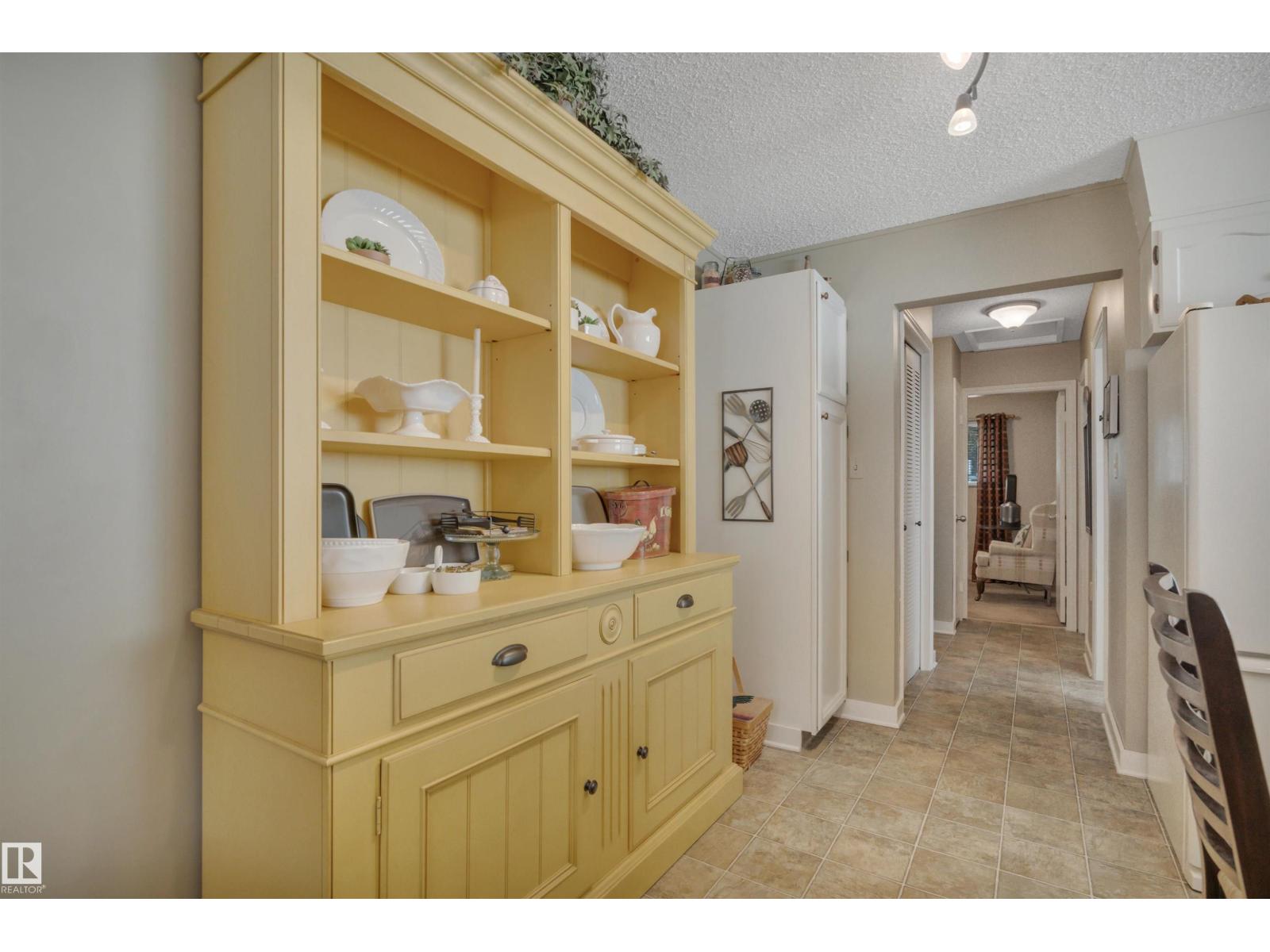 Photo 25 of 9 Burnham Av, St Albert AB