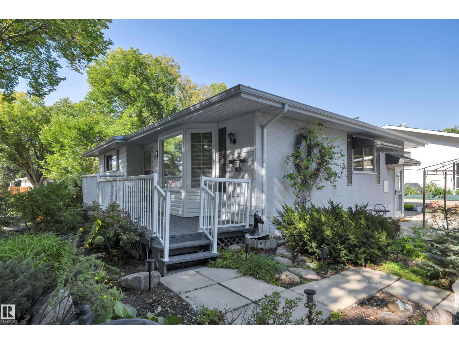 Photo 10 of 9 Burnham Av, St Albert AB