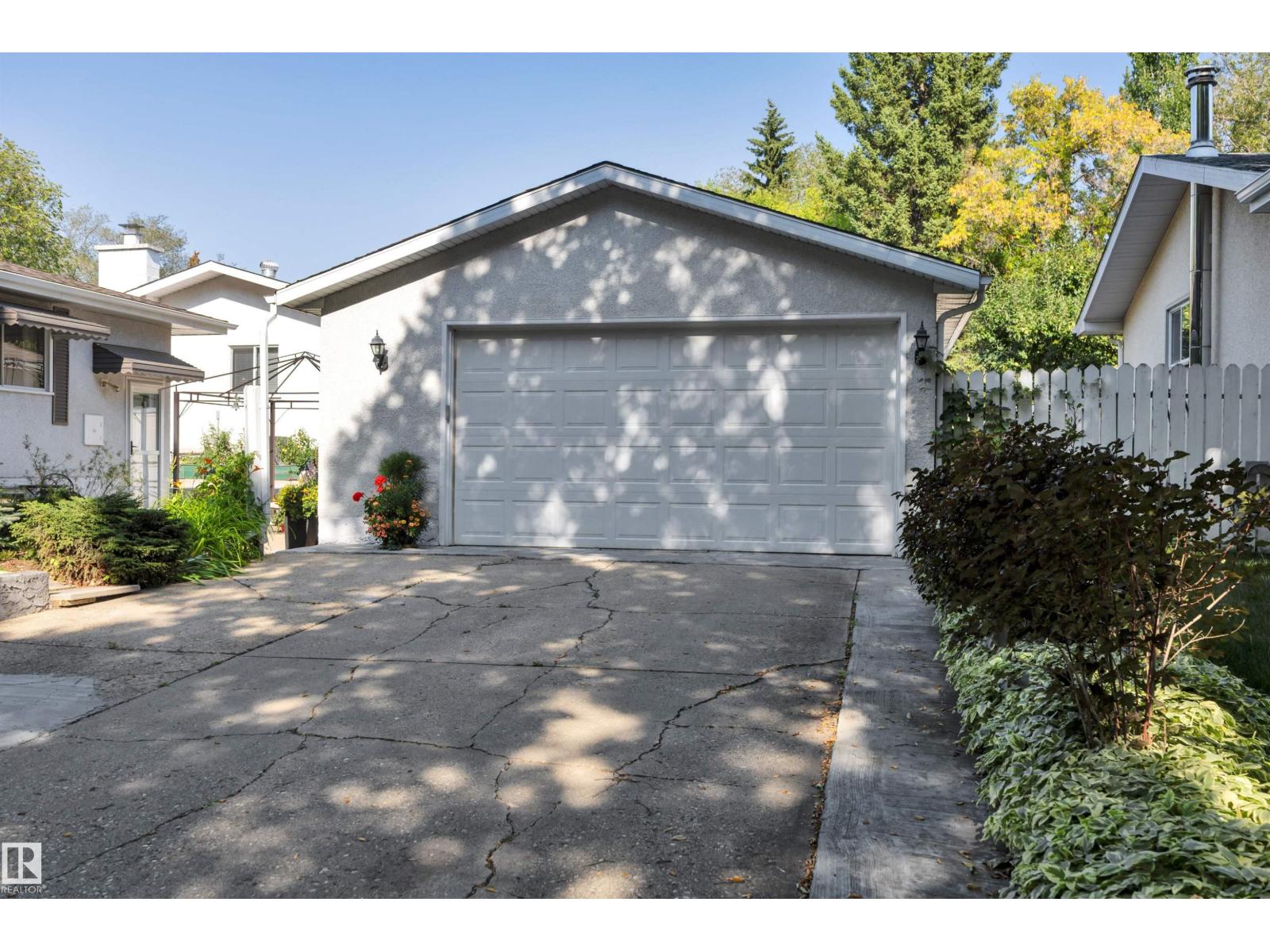 Photo 50 of 9 Burnham Av, St Albert AB