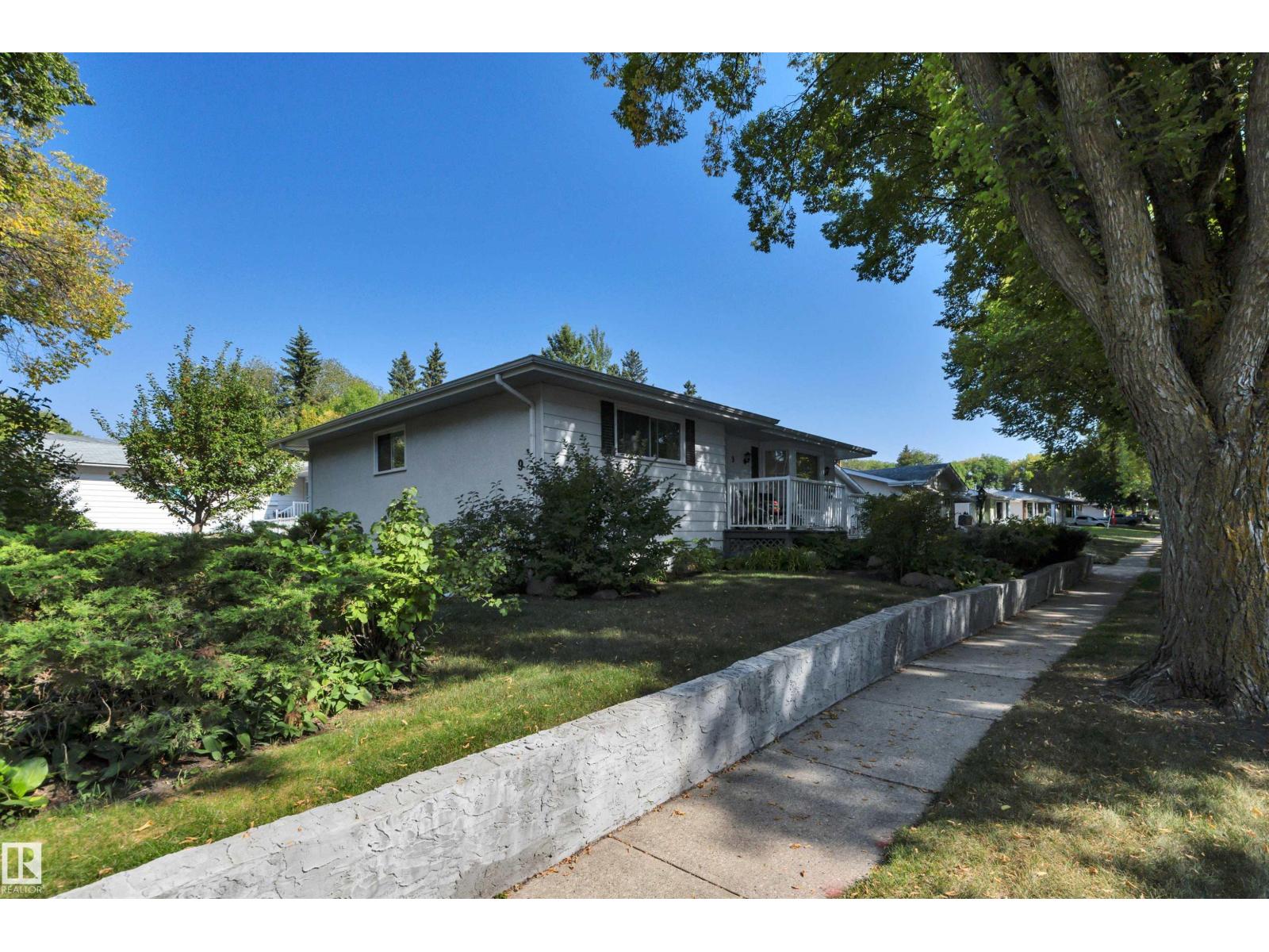 Photo 54 of 9 Burnham Av, St Albert AB