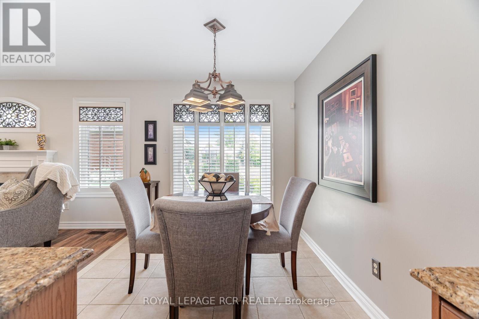 Photo 15 of 21 Seashell Place, Brampton ON