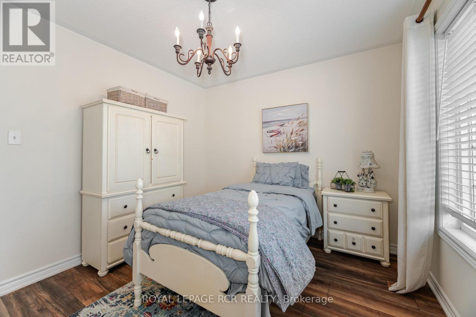 Photo 22 of 21 Seashell Place, Brampton ON