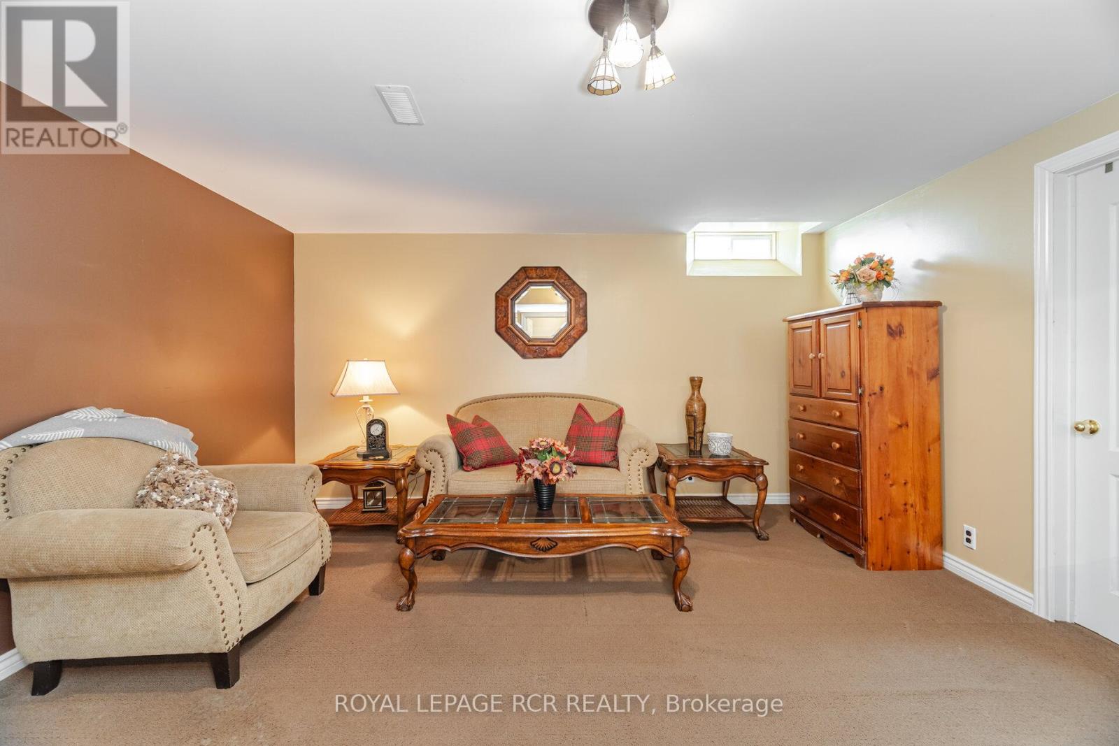 Photo 27 of 21 Seashell Place, Brampton ON