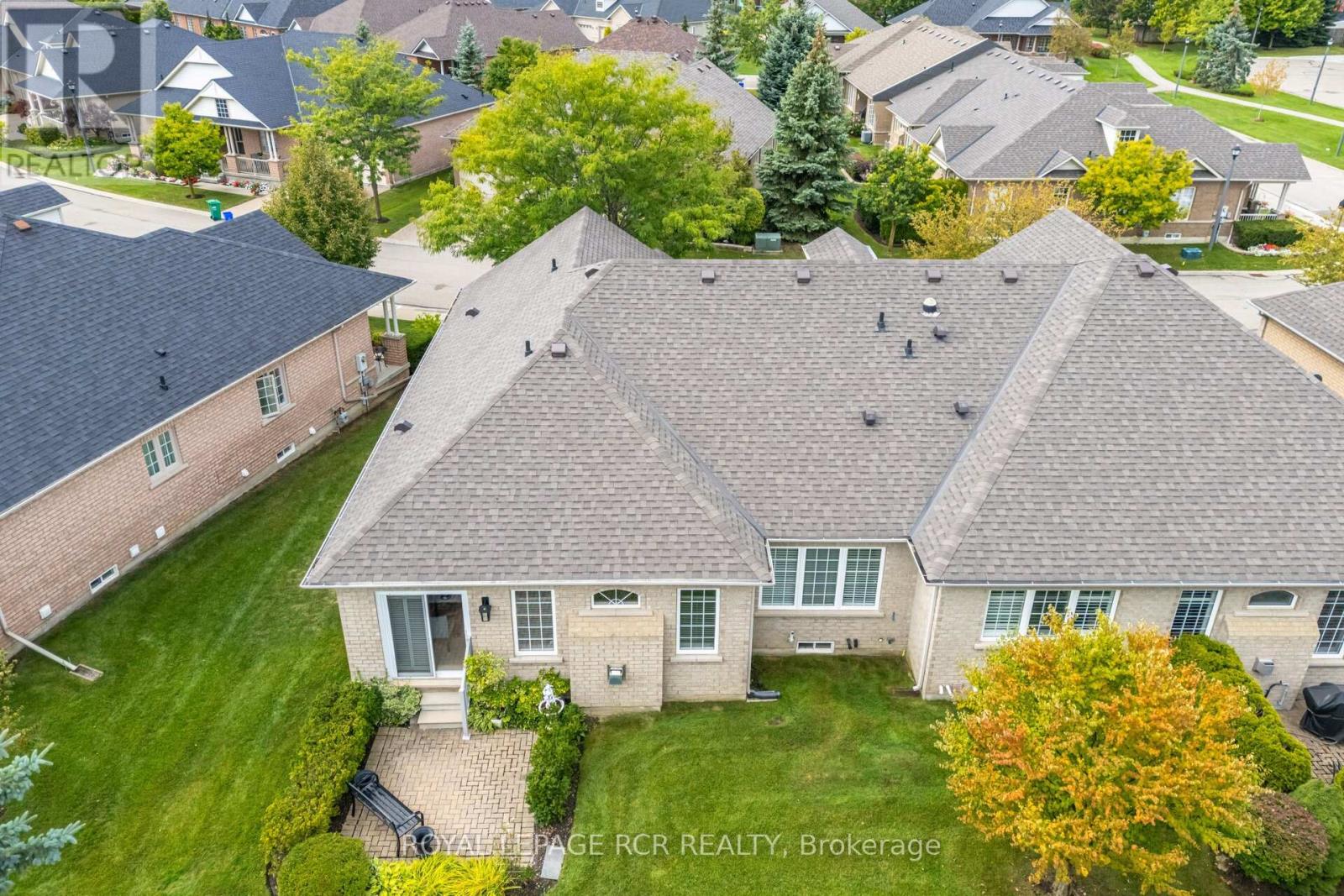 Photo 37 of 21 Seashell Place, Brampton ON