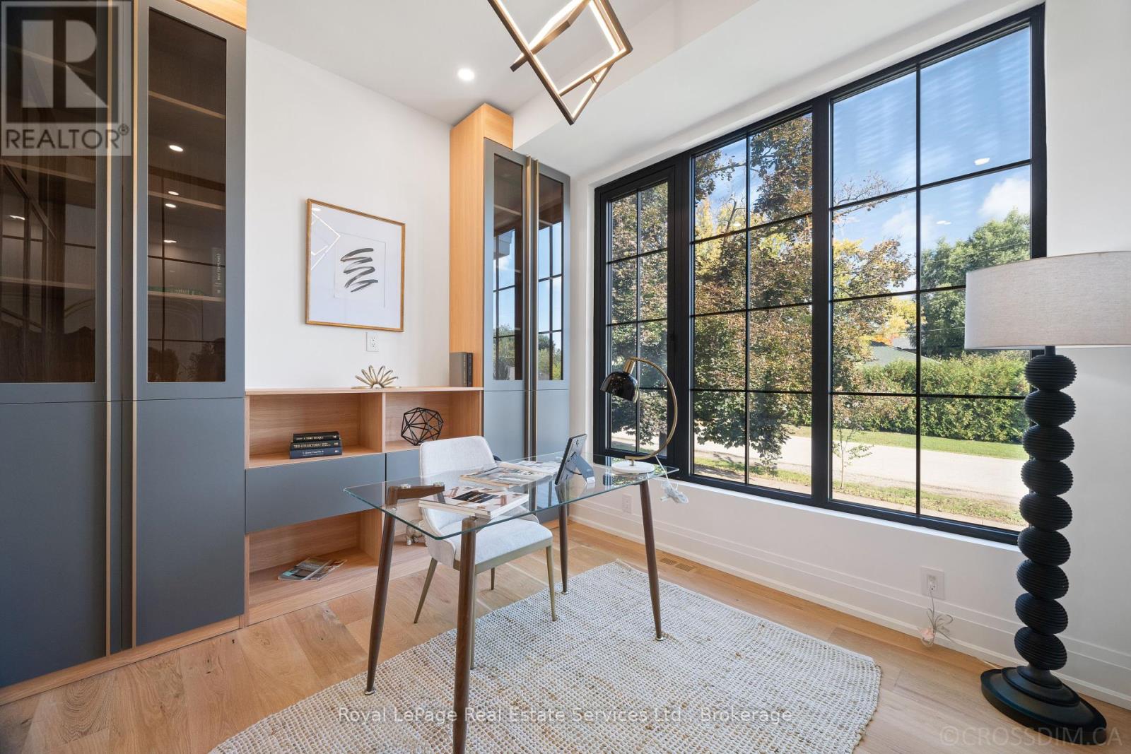 Photo 9 of 480 Scarsdale Crescent, Oakville ON