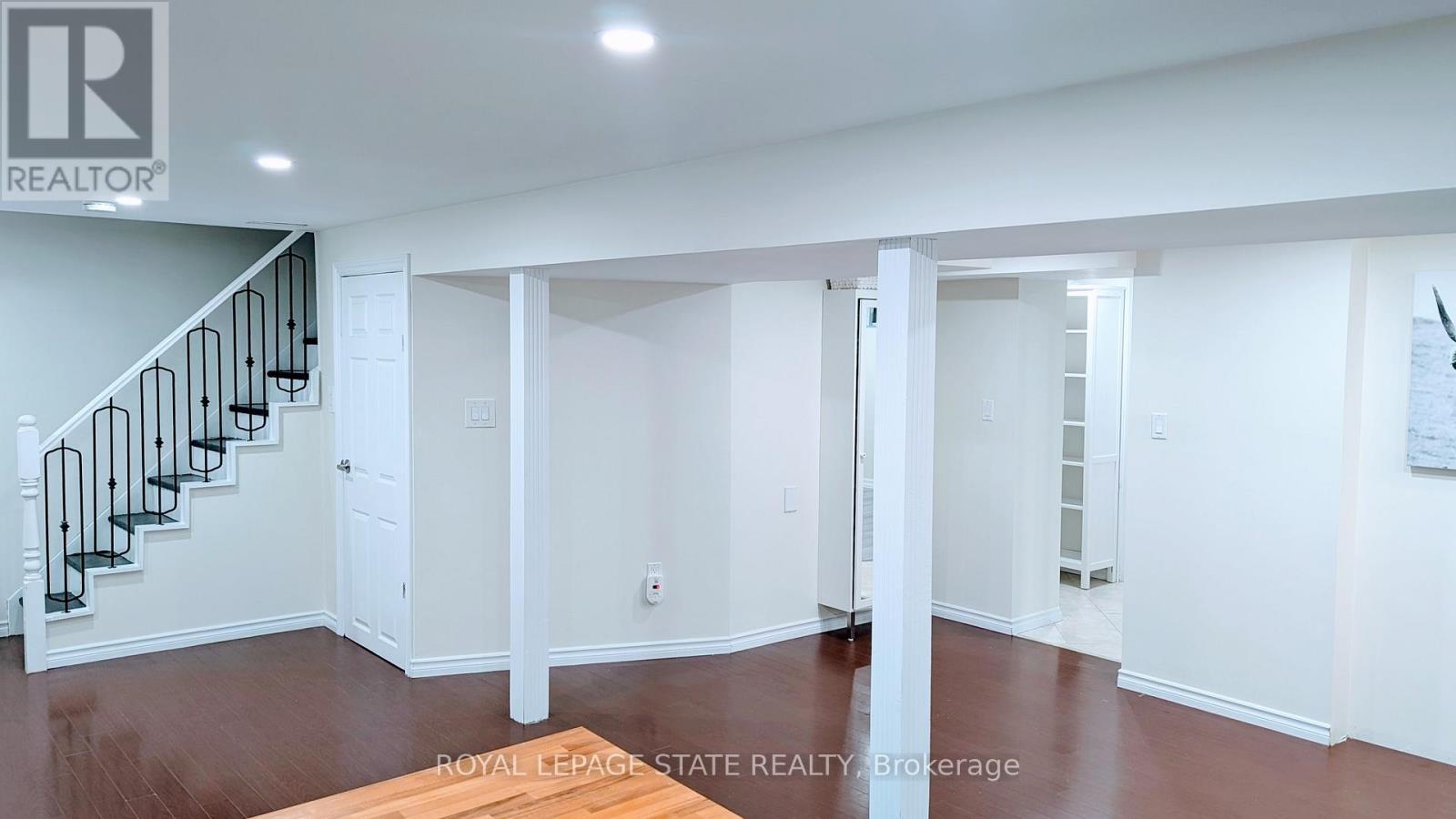 Photo 25 of 133 Chilton Drive, Hamilton ON