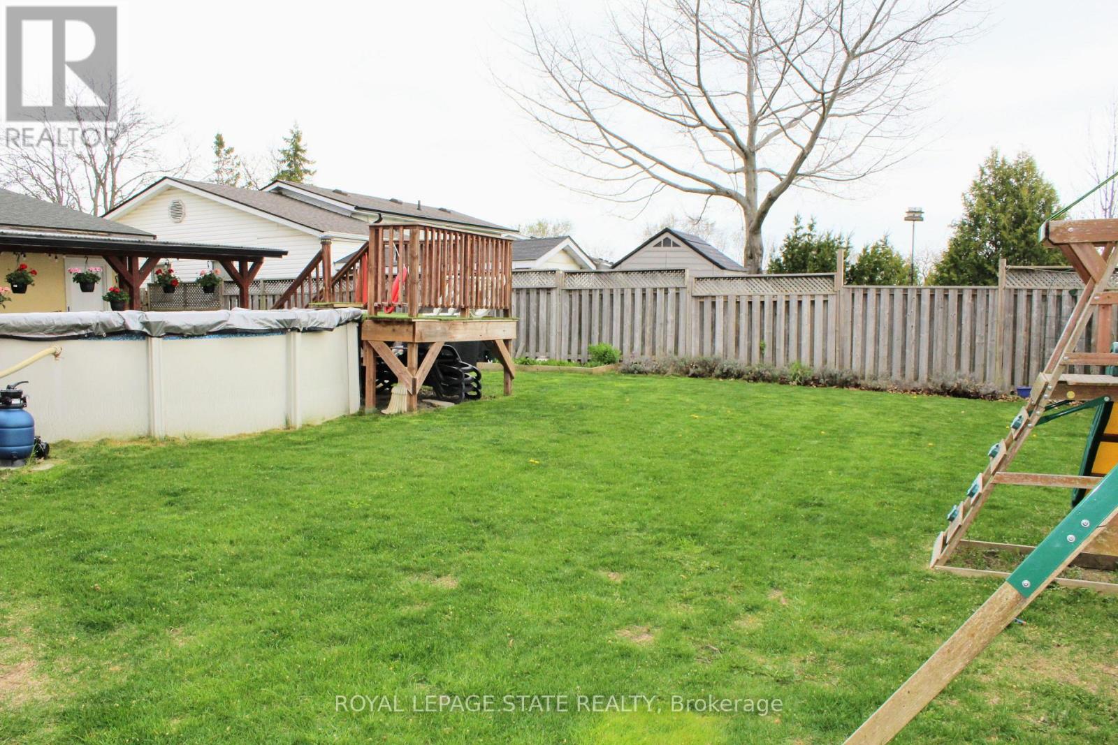 Photo 41 of 133 Chilton Drive, Hamilton ON