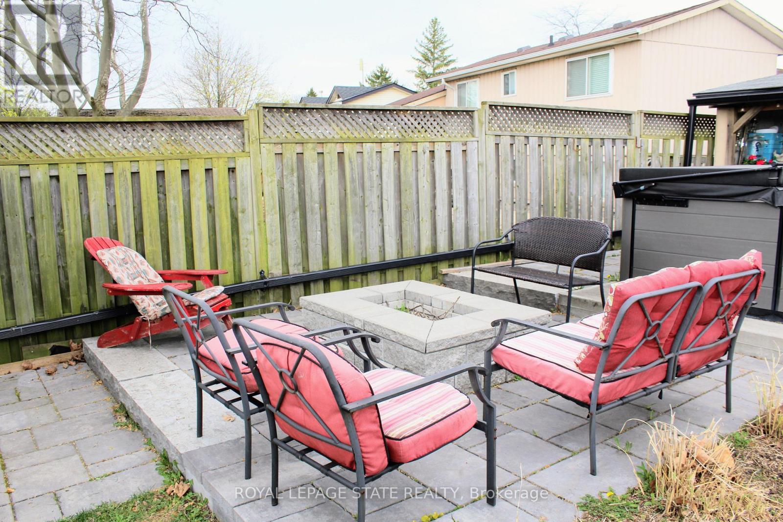 Photo 43 of 133 Chilton Drive, Hamilton ON
