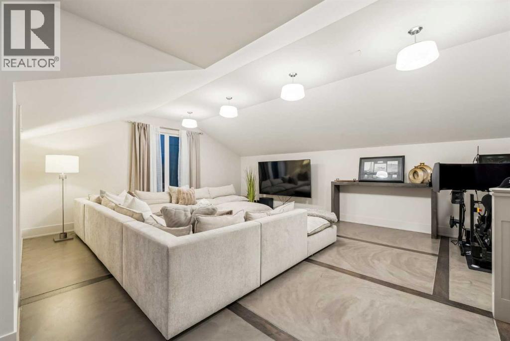 Photo 31 of 625 Britannia Drive Sw, Calgary AB