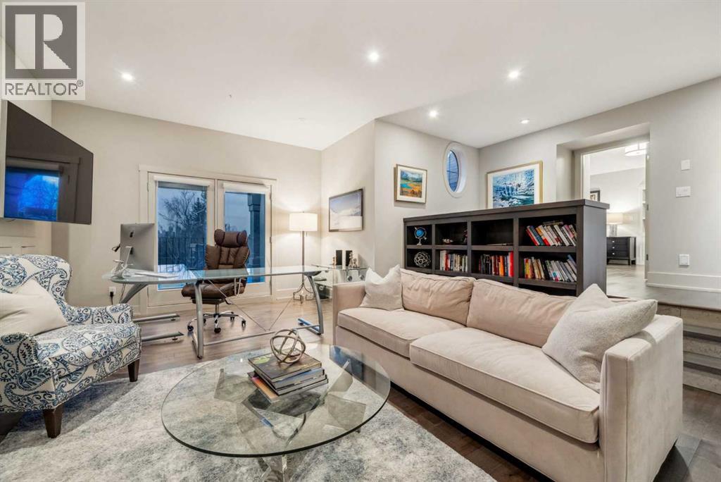 Photo 13 of 625 Britannia Drive Sw, Calgary AB