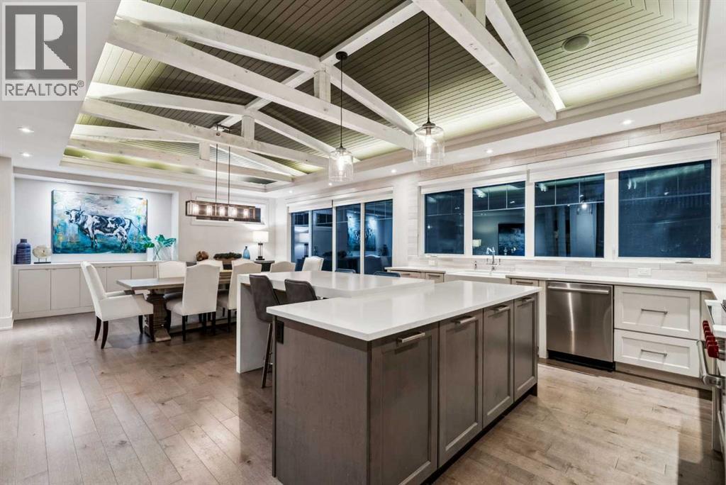 Photo 5 of 625 Britannia Drive Sw, Calgary AB