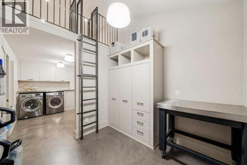 Photo 9 of 625 Britannia Drive Sw, Calgary AB