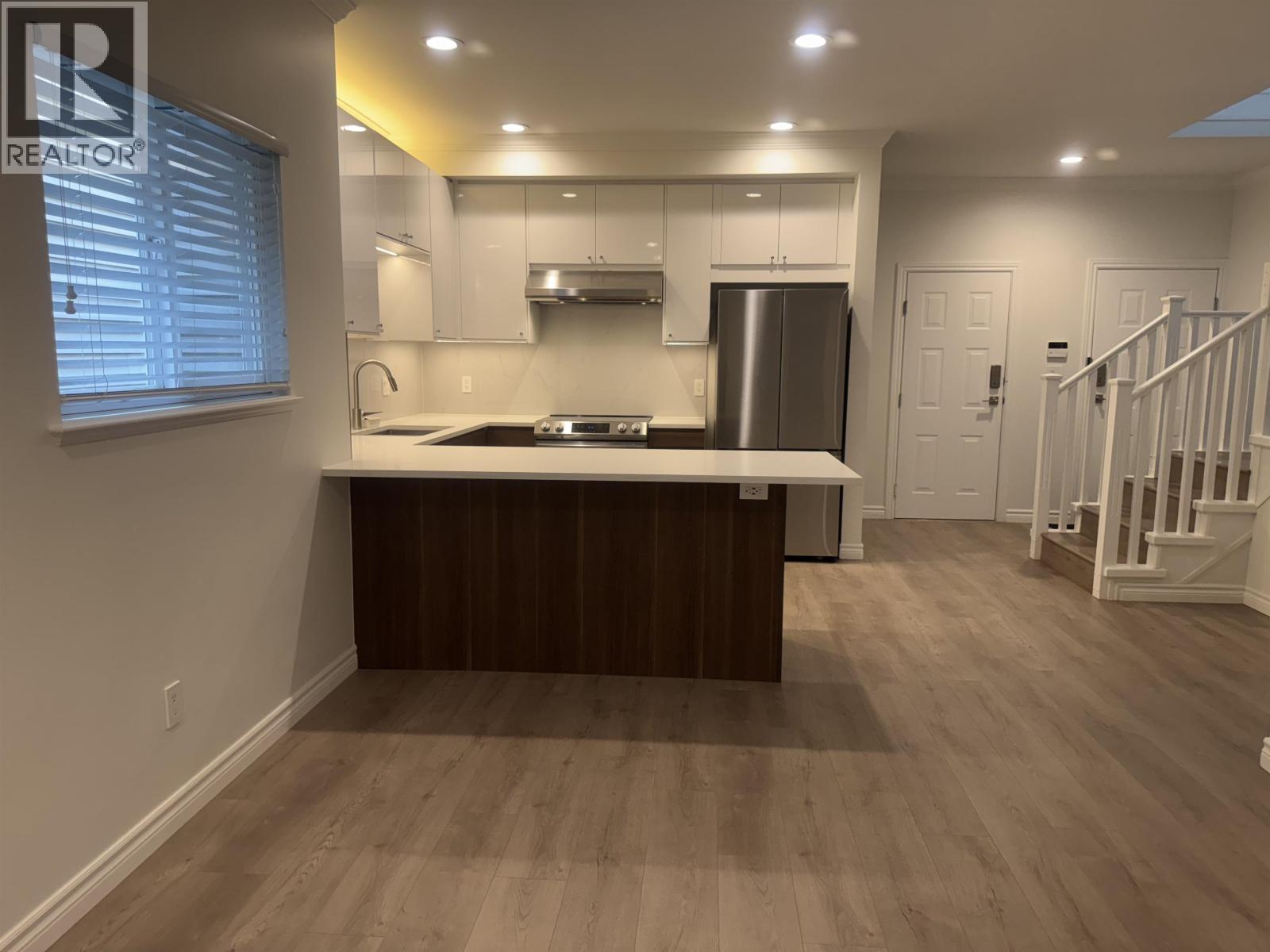 Photo 6 of 12 10222 No 1 Road, Richmond BC