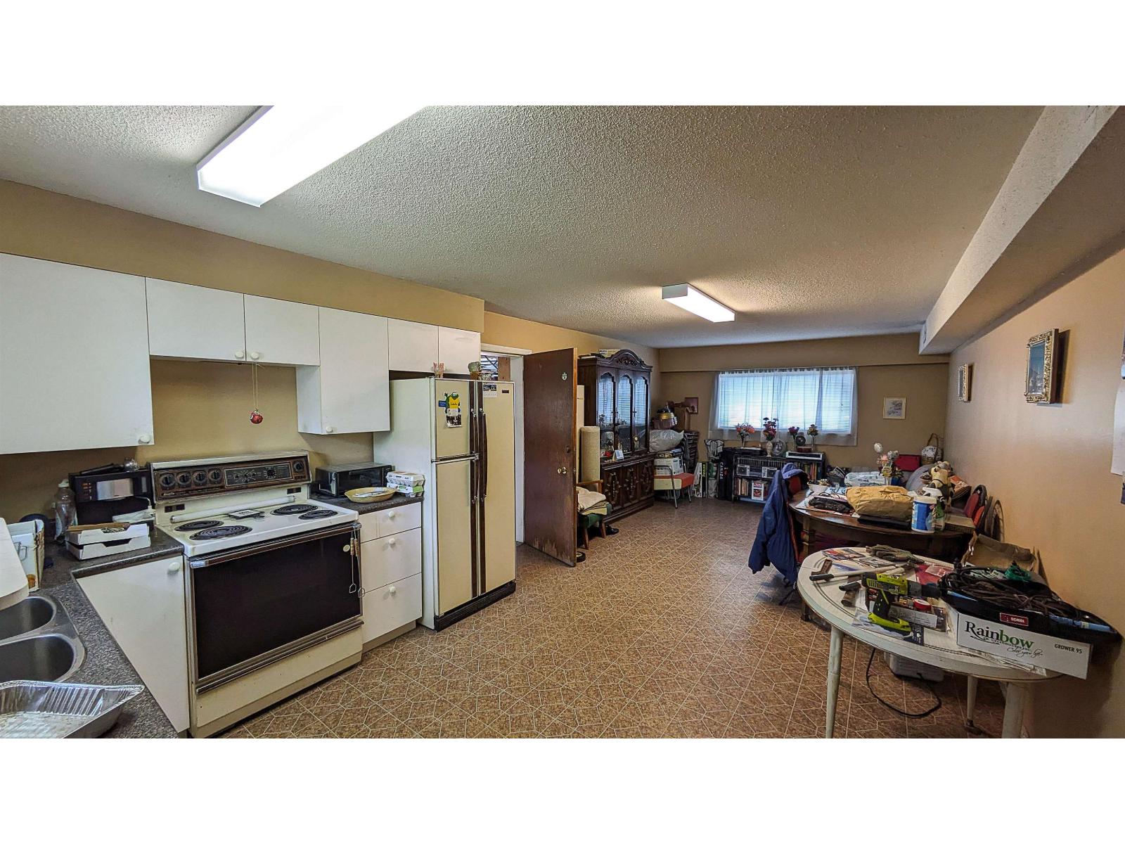 Photo 12 of 13858 Brentwood Crescent, Surrey BC