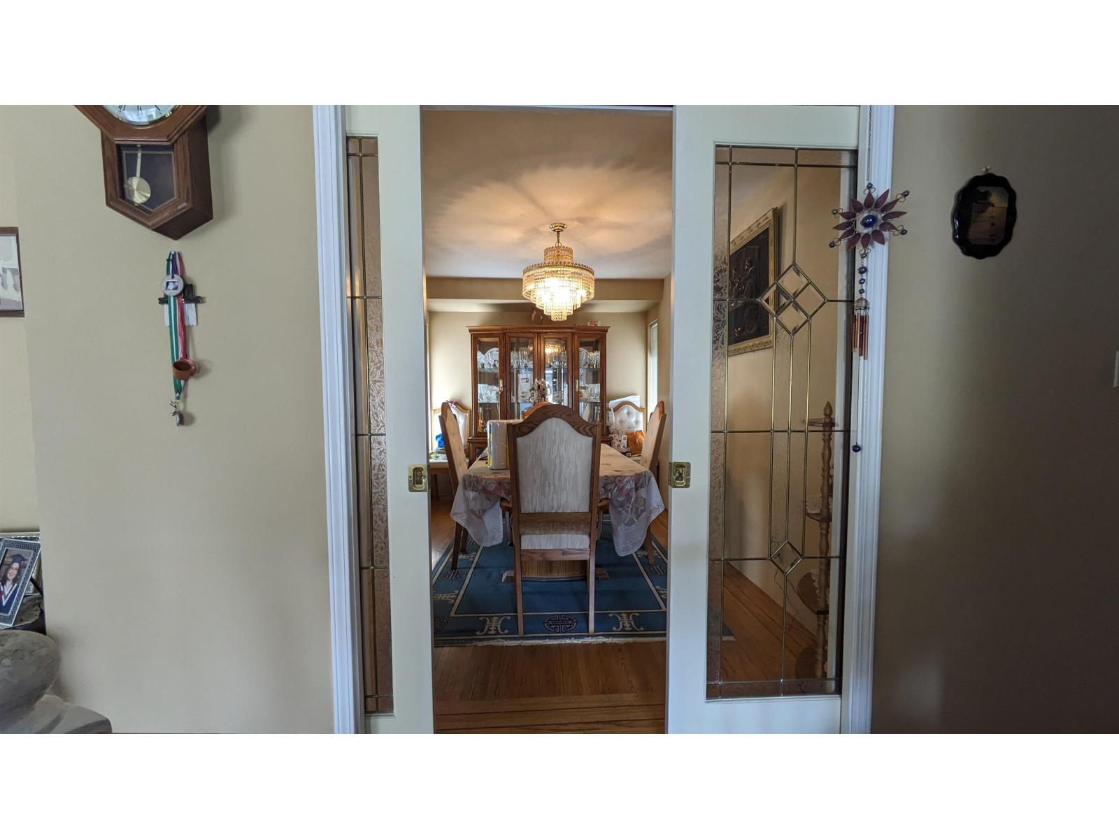 Photo 10 of 13858 Brentwood Crescent, Surrey BC