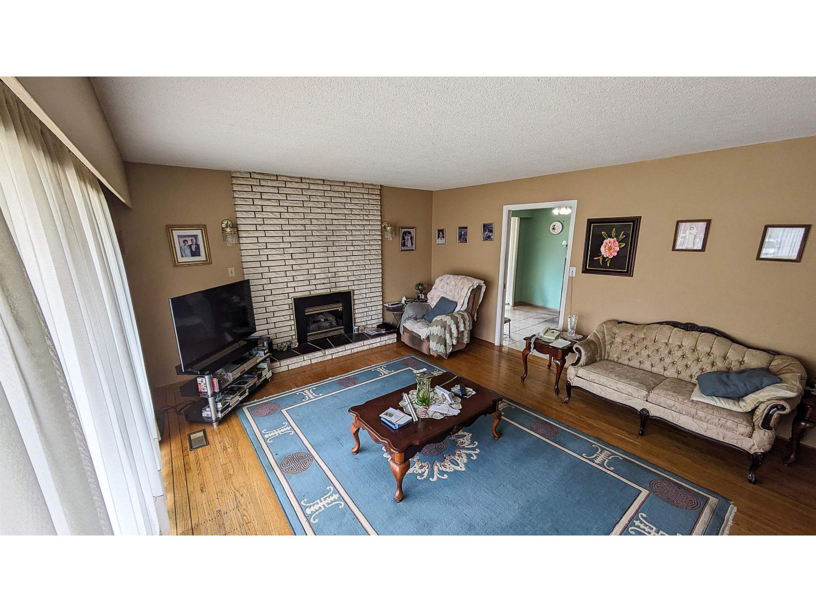 Photo 16 of 13858 Brentwood Crescent, Surrey BC