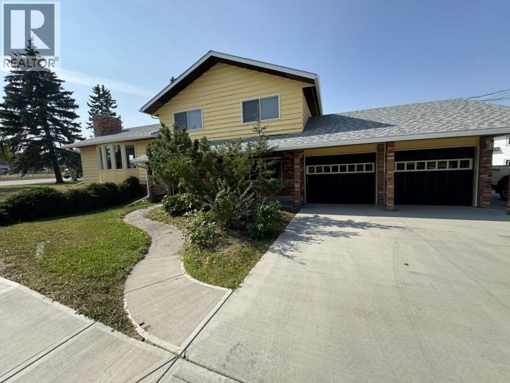 Photo 2 of 11224 103 Street, Fort St John BC