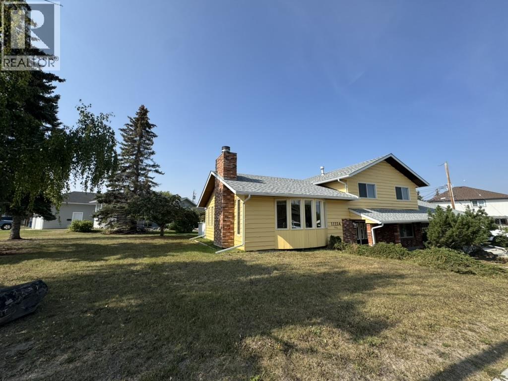 Photo 31 of 11224 103 Street, Fort St John BC