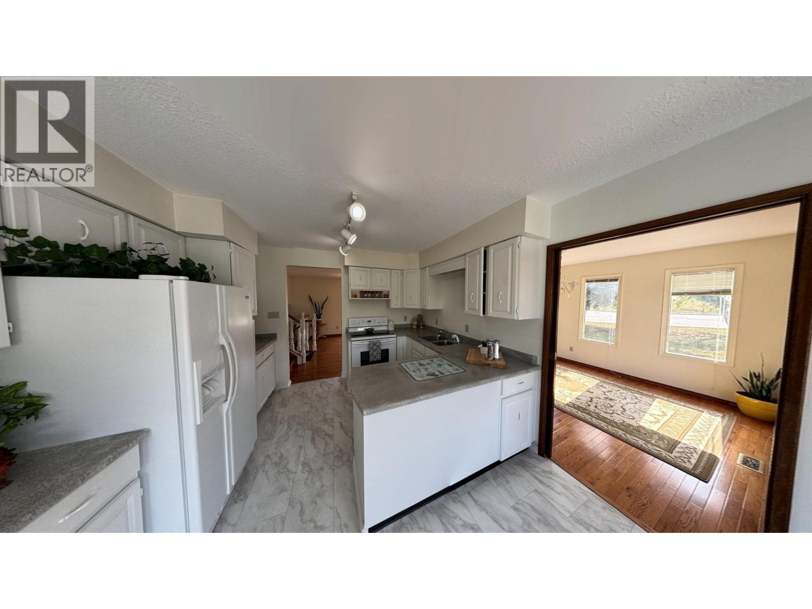 Photo 11 of 11224 103 Street, Fort St John BC