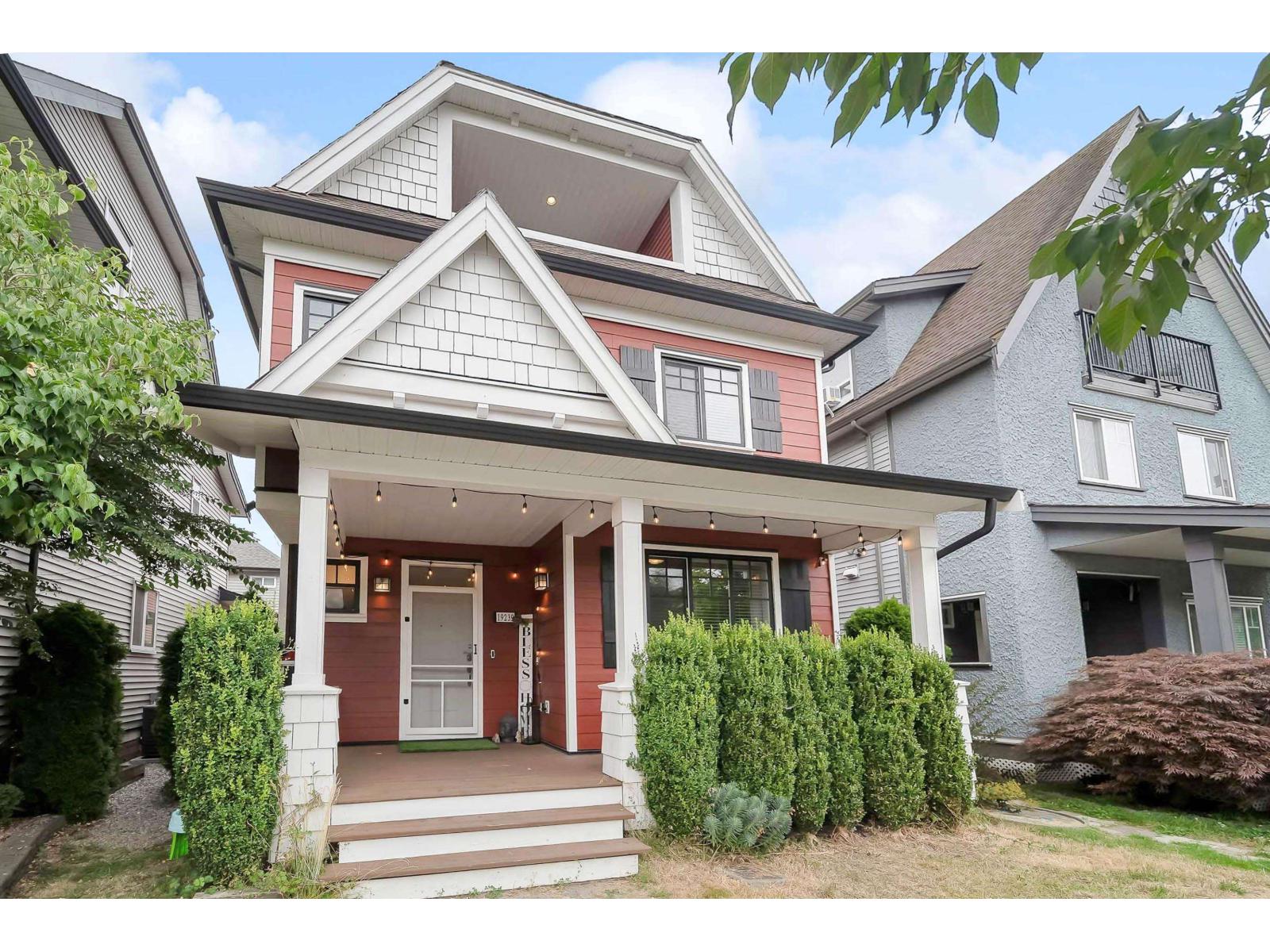 Photo 2 of 19239 69 A Avenue, Surrey BC