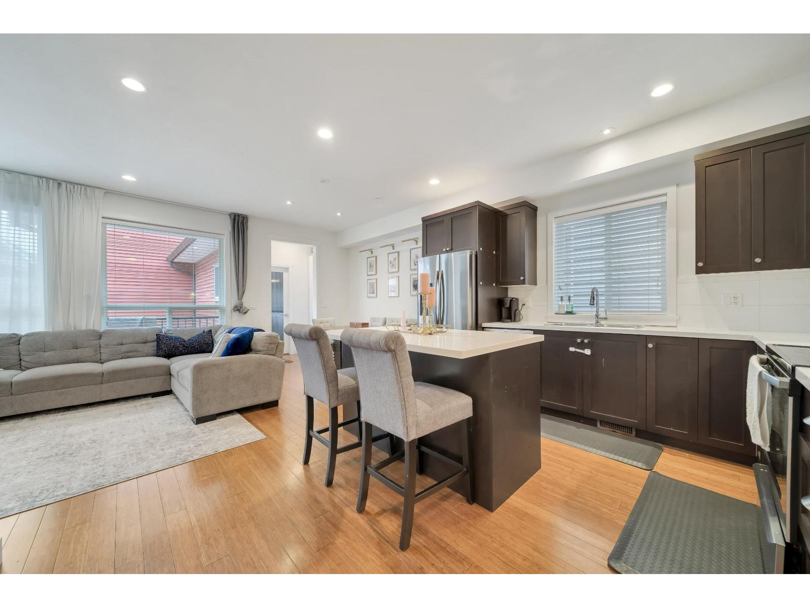 Photo 6 of 19239 69 A Avenue, Surrey BC