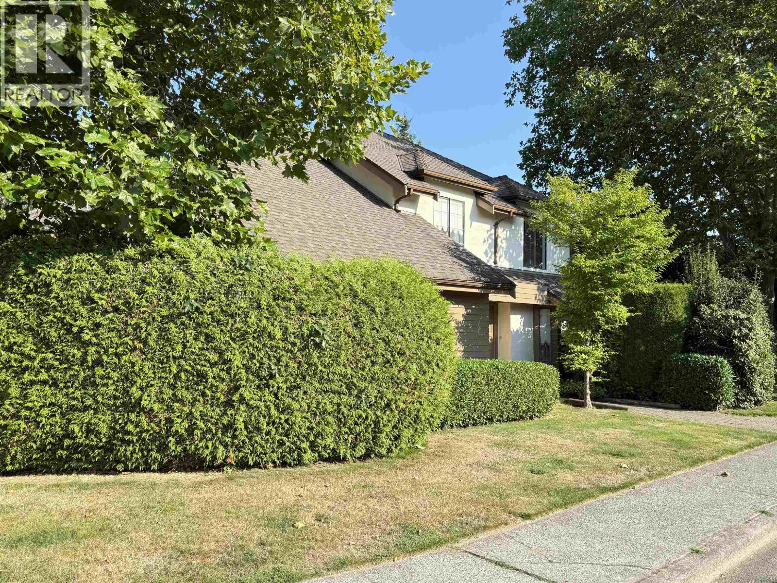 Photo 3 of 9160 Maskall Drive, Richmond BC