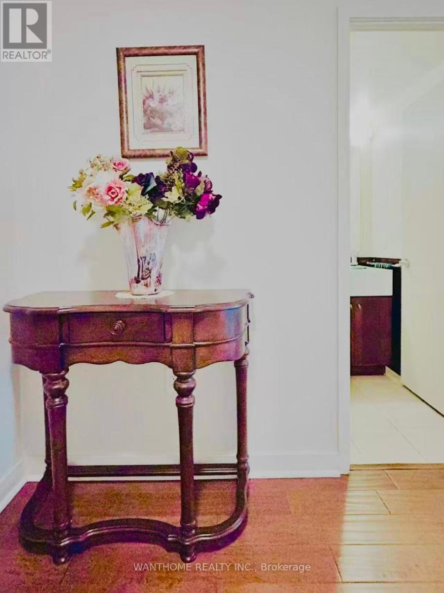 Photo 7 of 2002 3 Navy Wharf Court, Toronto ON