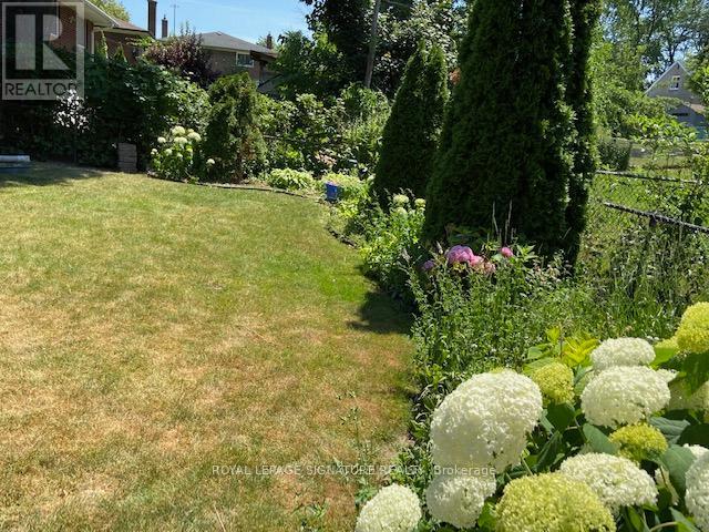 Photo 20 of 10 Marlbank Road, Toronto ON