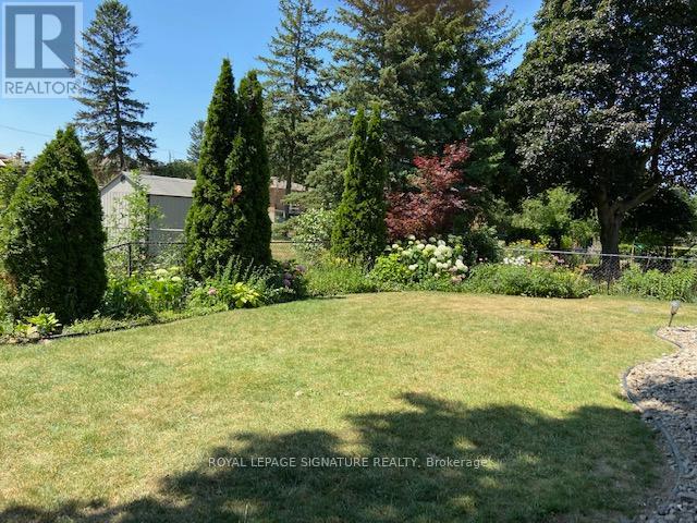 Photo 21 of 10 Marlbank Road, Toronto ON