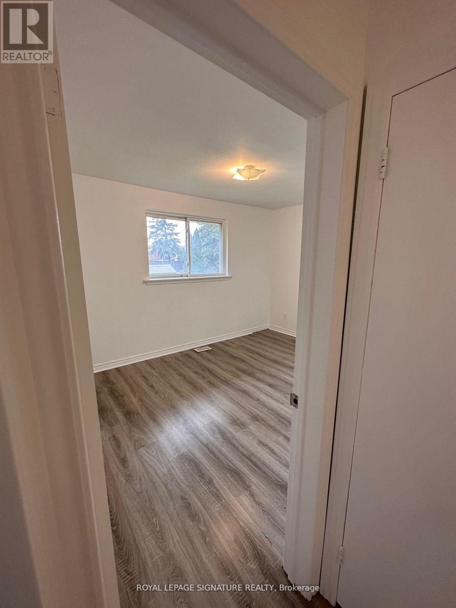 Photo 9 of 10 Marlbank Road, Toronto ON