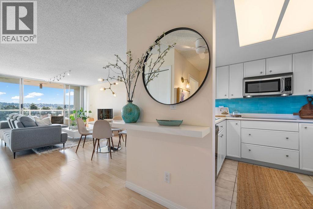 Photo 7 of 502 1065 Quayside Drive, New Westminster BC