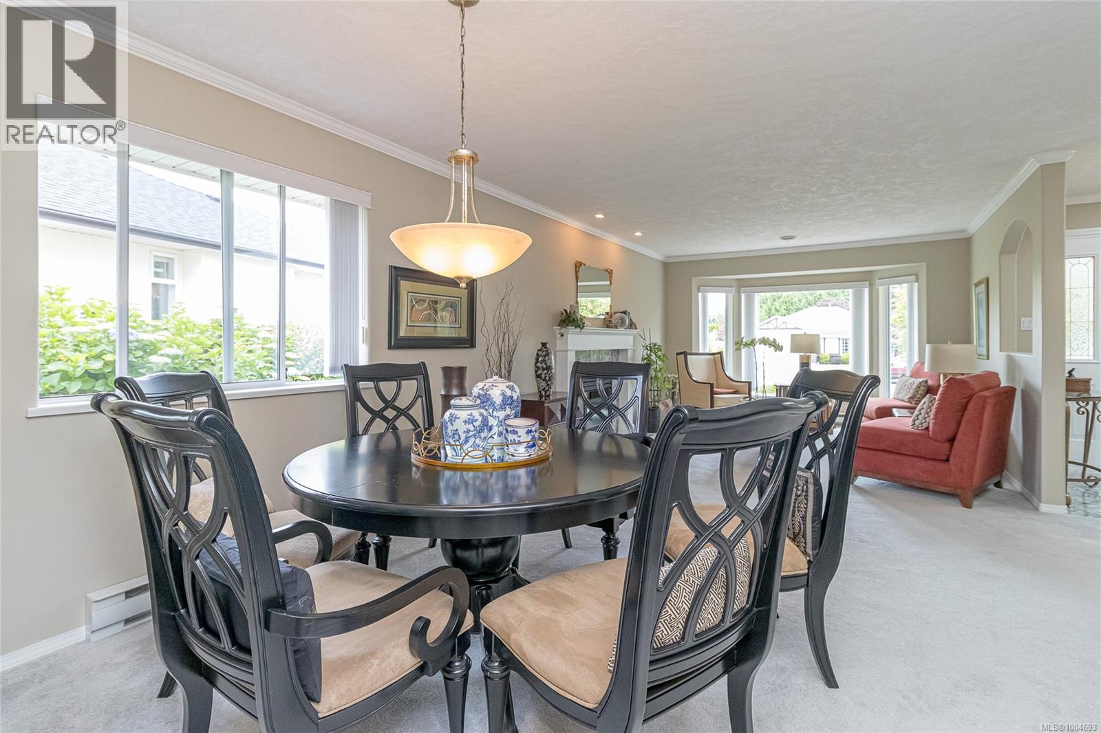 1163 Wellington Dr, Qualicum Beach
