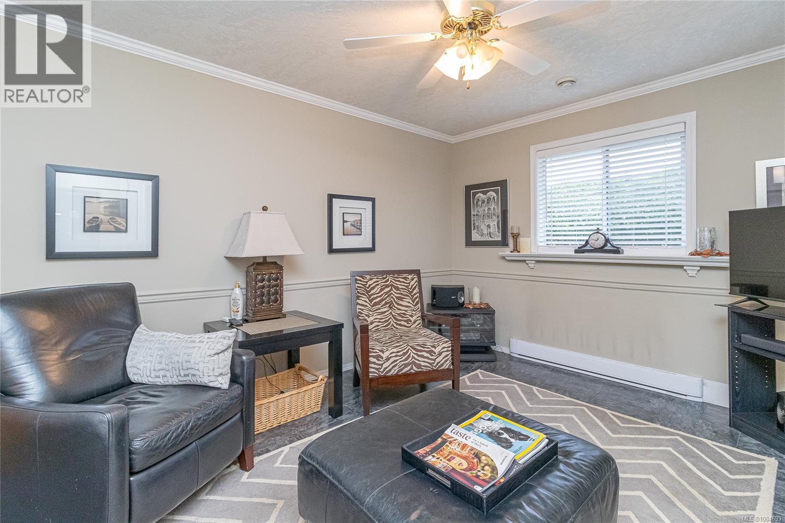 1163 Wellington Dr, Qualicum Beach