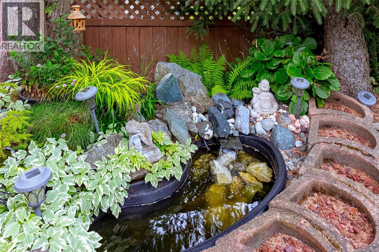 1163 Wellington Dr, Qualicum Beach