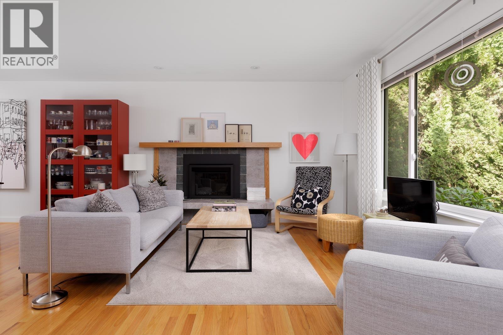 Photo 2 of 1133 Doran Road, North Vancouver BC