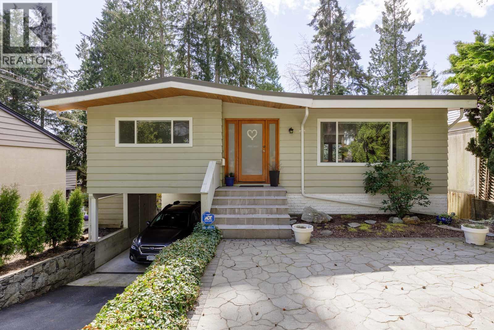 Photo 1 of 1133 Doran Road, North Vancouver BC