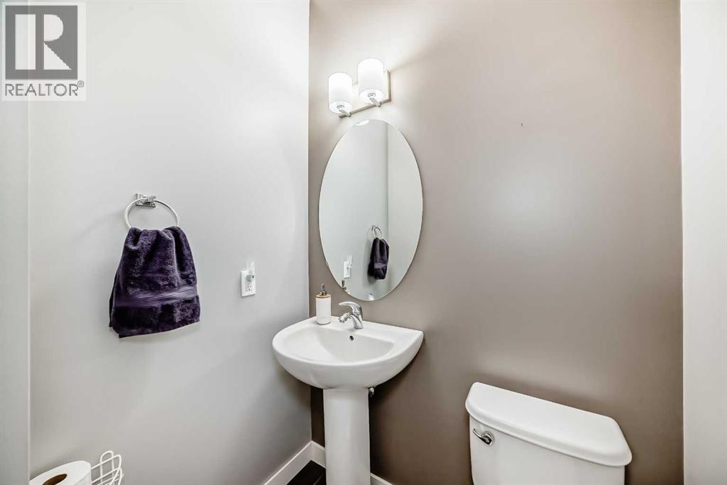 Photo 8 of 127 2802 Kings Heights Gate Se, Airdrie AB