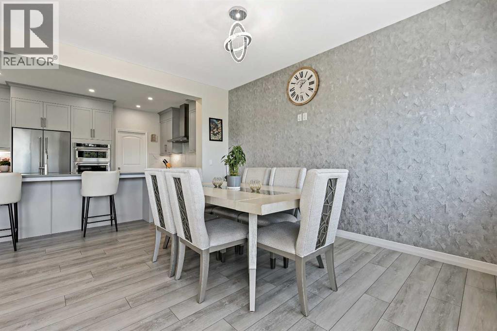 Photo 16 of 100 Magnolia Crescent Se, Calgary AB