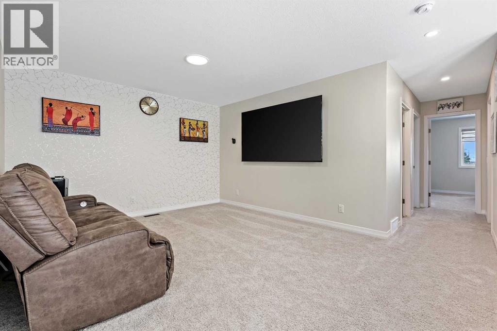 Photo 19 of 100 Magnolia Crescent Se, Calgary AB