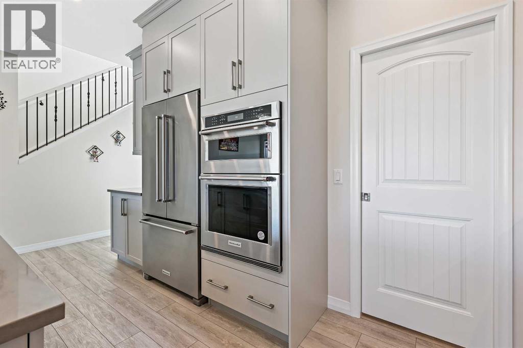 Photo 6 of 100 Magnolia Crescent Se, Calgary AB