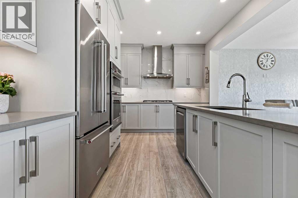 Photo 9 of 100 Magnolia Crescent Se, Calgary AB