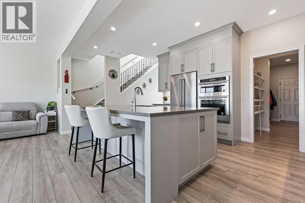 Photo 13 of 100 Magnolia Crescent Se, Calgary AB